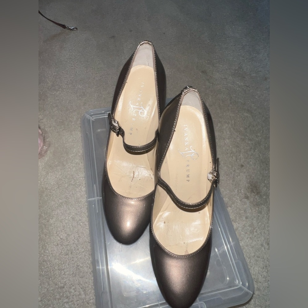 Beautiful pewter heels with cross strap, 4 inch heels. Lightly used.